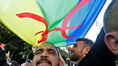 اعتقالات في الجزائر بسبب "الرايات الأمازيغية" 