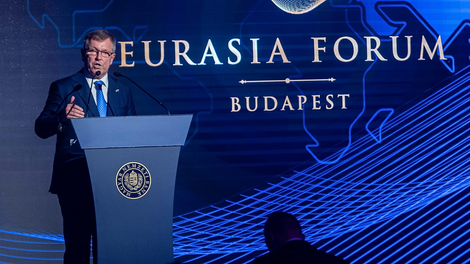 Matolcsy : stratégiai hiba volt az euró bevezetése