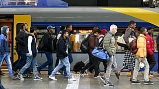 20 yıl içinde Almanya nüfusunun 3'te biri göçmen veya göçmen kökenli olacak