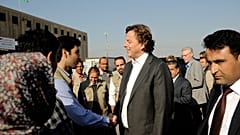 Hollanda Dışişleri Bakanı Bert Koenders Erbil'e 10 kilometre uzaklıkta olan Bahirka Kampı'nı ziyaret ederek IŞİD şiddeti nedeniyle evlerini terk edenlerle görüştü