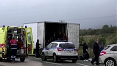 ۴۱ پناهجوی عمدتا افغان زنده در یک کامیون یخچال‌دار در یونان پیدا شدند