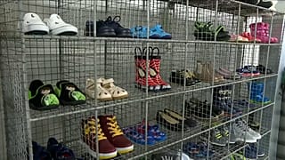 Watch: UK charity struggles to meet demand for children's shoes