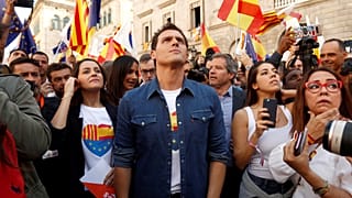 Dimite el líder de Ciudadanos Albert Rivera tras el batacazo electoral
