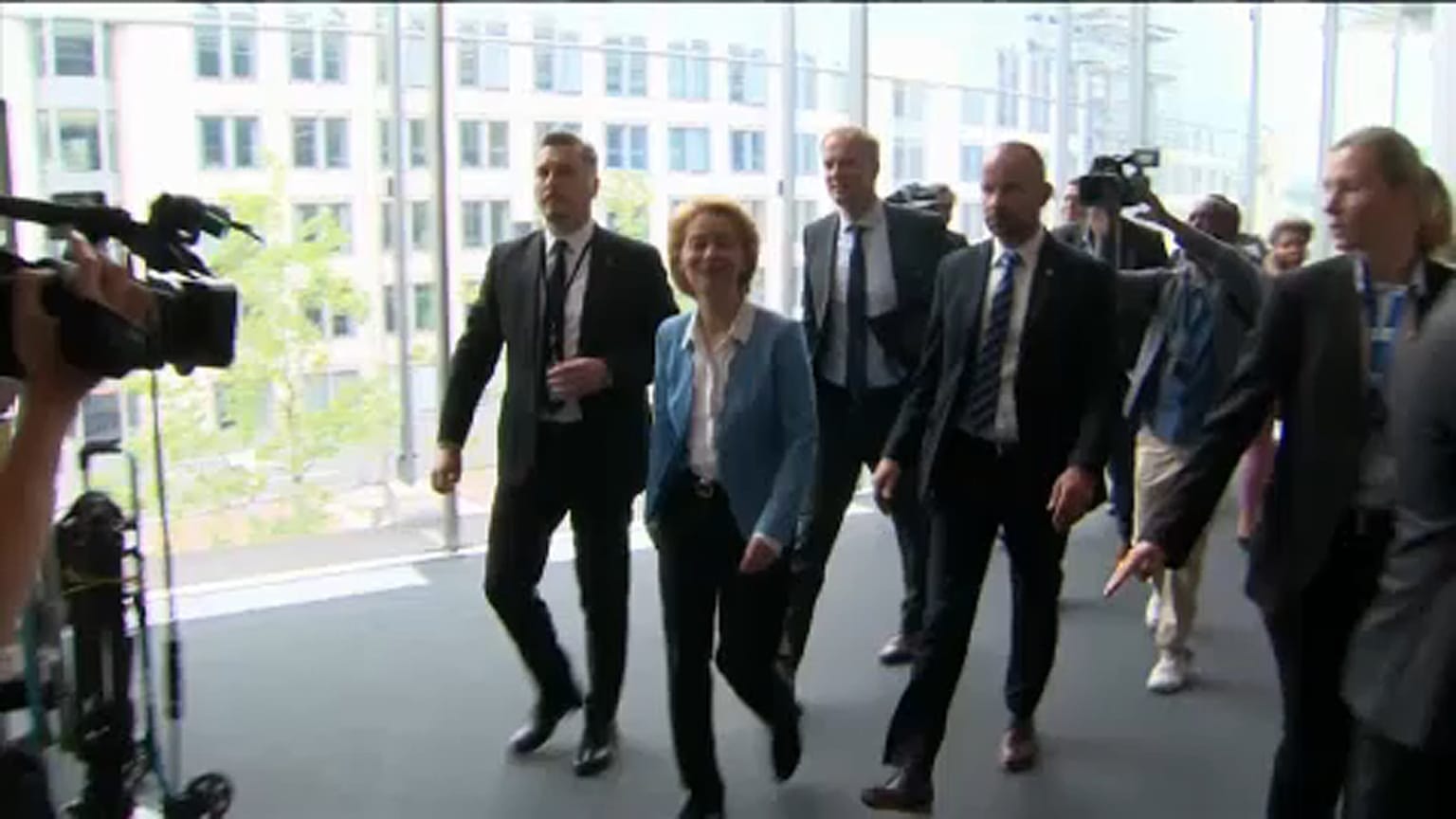 Von der Leyen envia carta a Johnson
