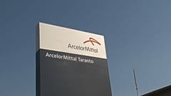 La guerra fra il governo italiano e Arcelor Mittal