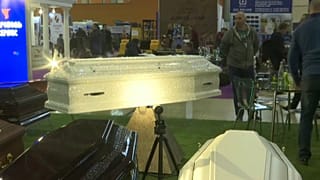 "Что ни гроб, то огурчик!"