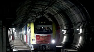 Çin Demiryolu Ekpresi, Çin'den yola çıkıp, Kars üzerinden Türkiye'ye giriş yaparak, Marmaray'ı kullanıp Avrupa'ya geçen ilk yük treni oldu. ( Ahmet Bolat - Anadolu Ajansı )