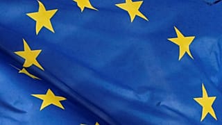 Κομισιόν: Σε φάση «μετριοπαθούς ανάπτυξης» η ευρωπαϊκή οικονομία
