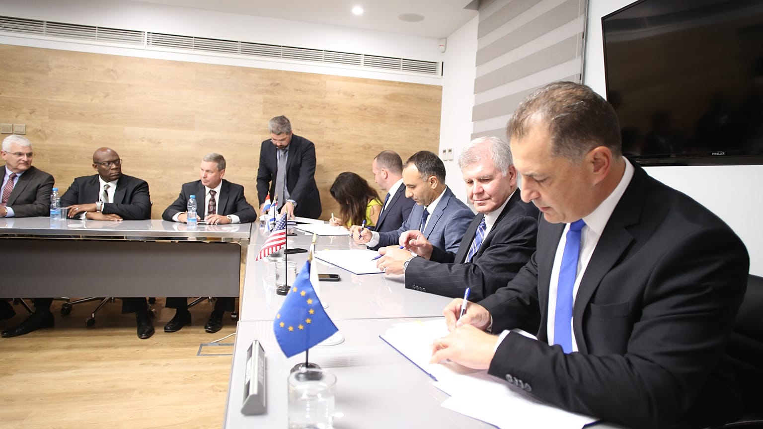Υπογραφές Άδειας Εκμετάλλευσης κοιτάσματος «Αφροδίτη» και αναθεωρημένου Συμβολαίου Ερευνητικού Τεμαχίου 12 