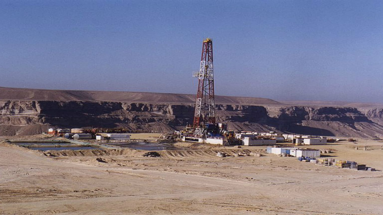 حقل بترولي في اليمن