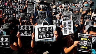 Hong Kong chora a morte de um estudante