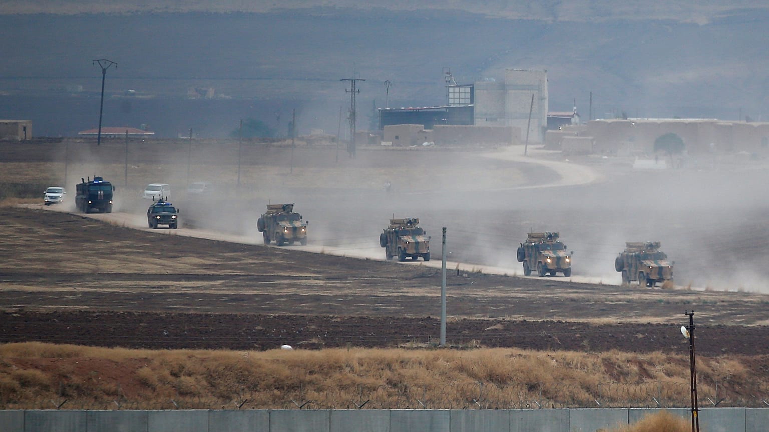 Suriye'de ortak devriye gerçekleştiren Türk ve Rus ordusu 