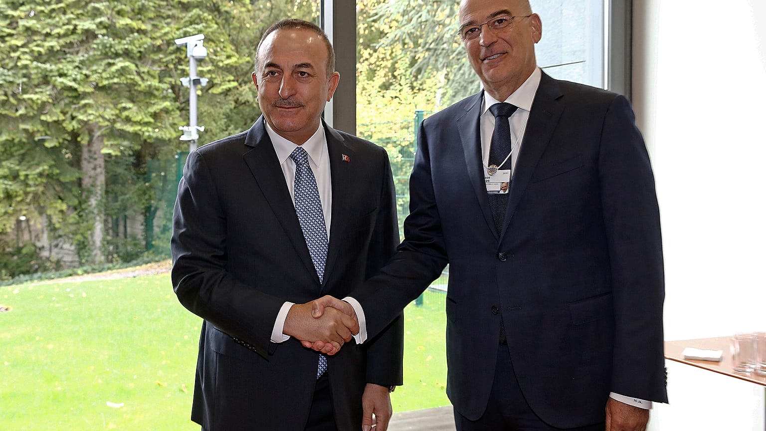 Διμερή και περιφερειακά ζητήματα στη συνάντηση Δένδια-Τσαβούσογλου