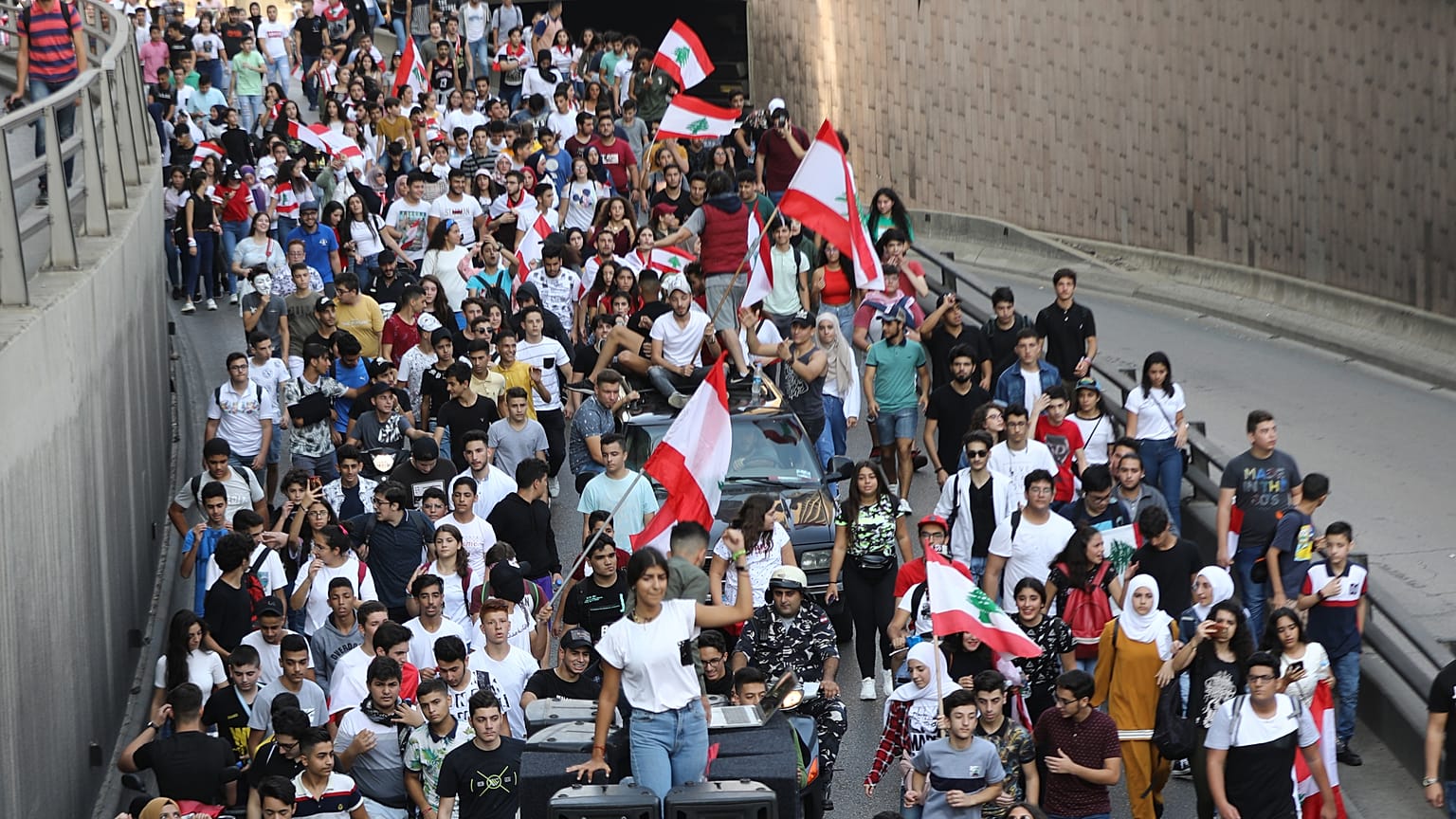 لبنان على أعتاب مرحلة جديدة.. كيف تتصرف السلطة؟ وما رأي الشارع؟