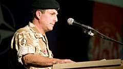 الجنرال نيك كارتر في أفغانستان في العام 2009