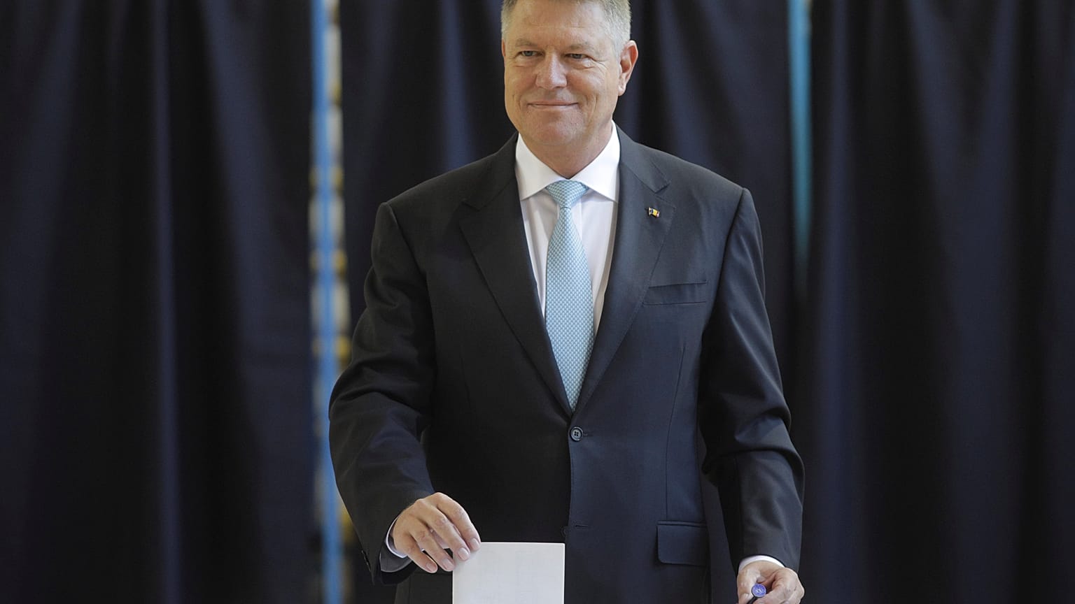 Romania, presidenziali: in testa Iohannis, ballottaggio con Dancila