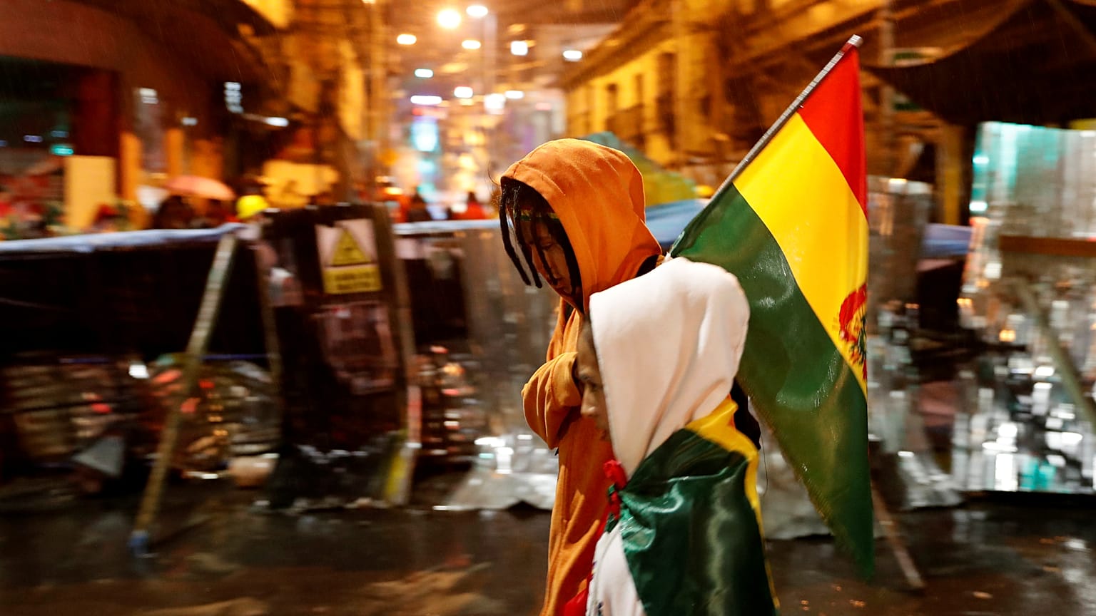 Saqueos y vacío de poder en Bolivia tras la renuncia de Evo Morales