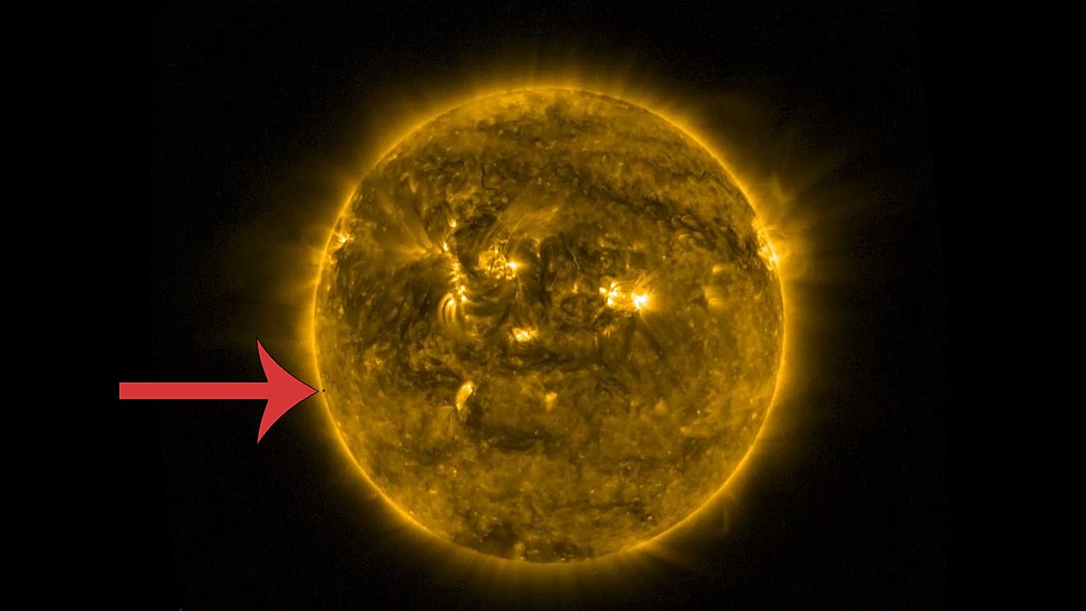 Imagen del inicio del tránsito de Mercurio el 9 de mayo de 2016 con el satélite Proba 2