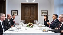 Orbán Viktor fogadja Charles Michelt, az Európai Tanács megválasztott elnökéta Karmelita kolostorban, jobbról Varga Judit igazságügyi miniszter