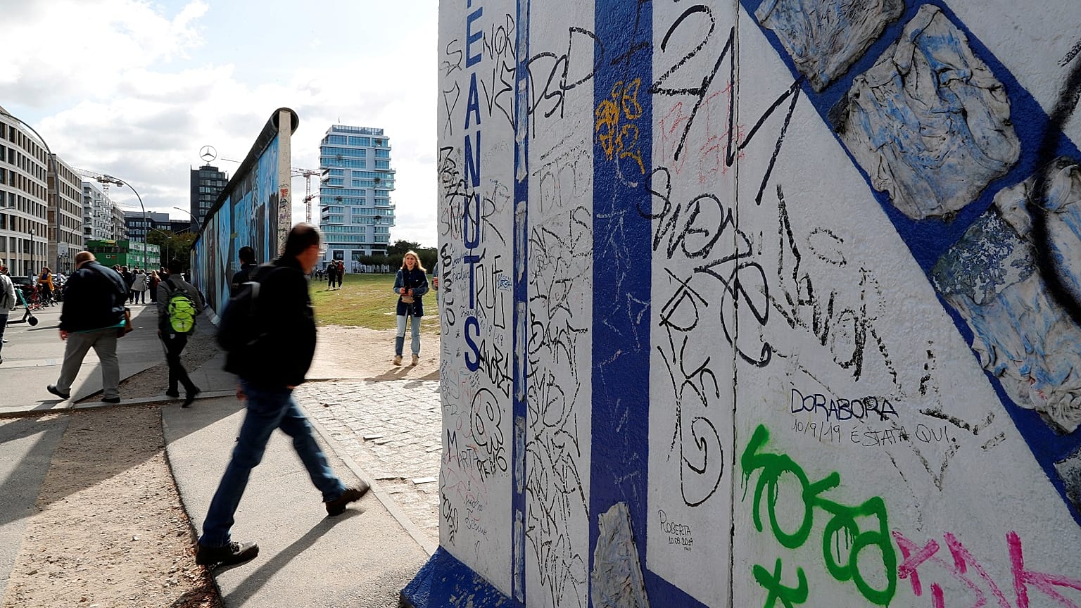 George Soros: The rise of nationalism after the fall of the Berlin Wall ǀ View