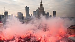 Polish far-right groups march in Warsaw on independence anniversary