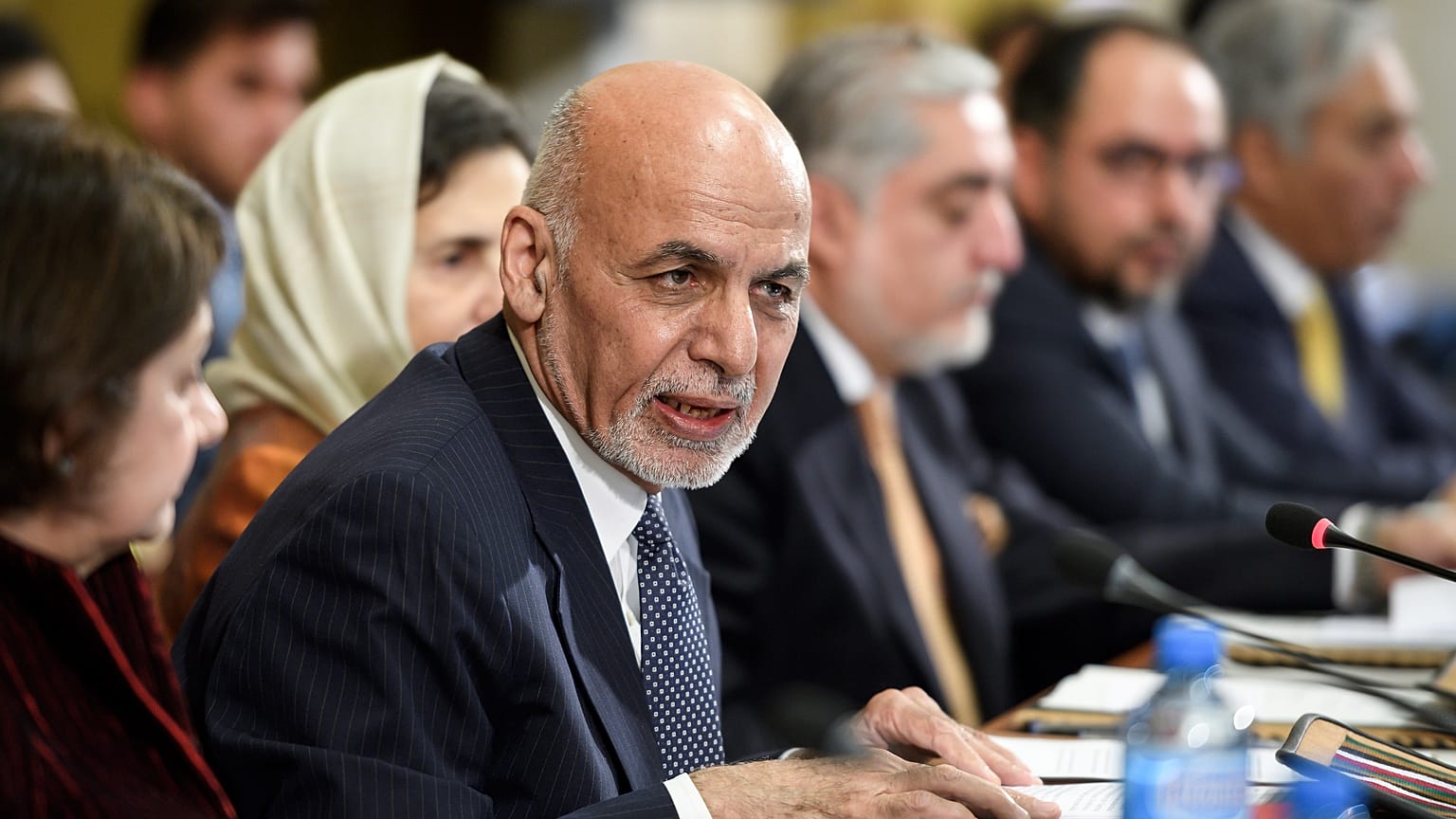 Afganistan 2 yabancı öğretim görevlisi karşılığında 3 Taliban üyesini serbest bıraktı