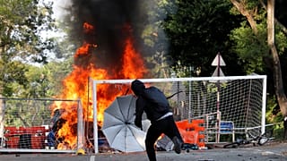 Pico de violência em Hong Kong