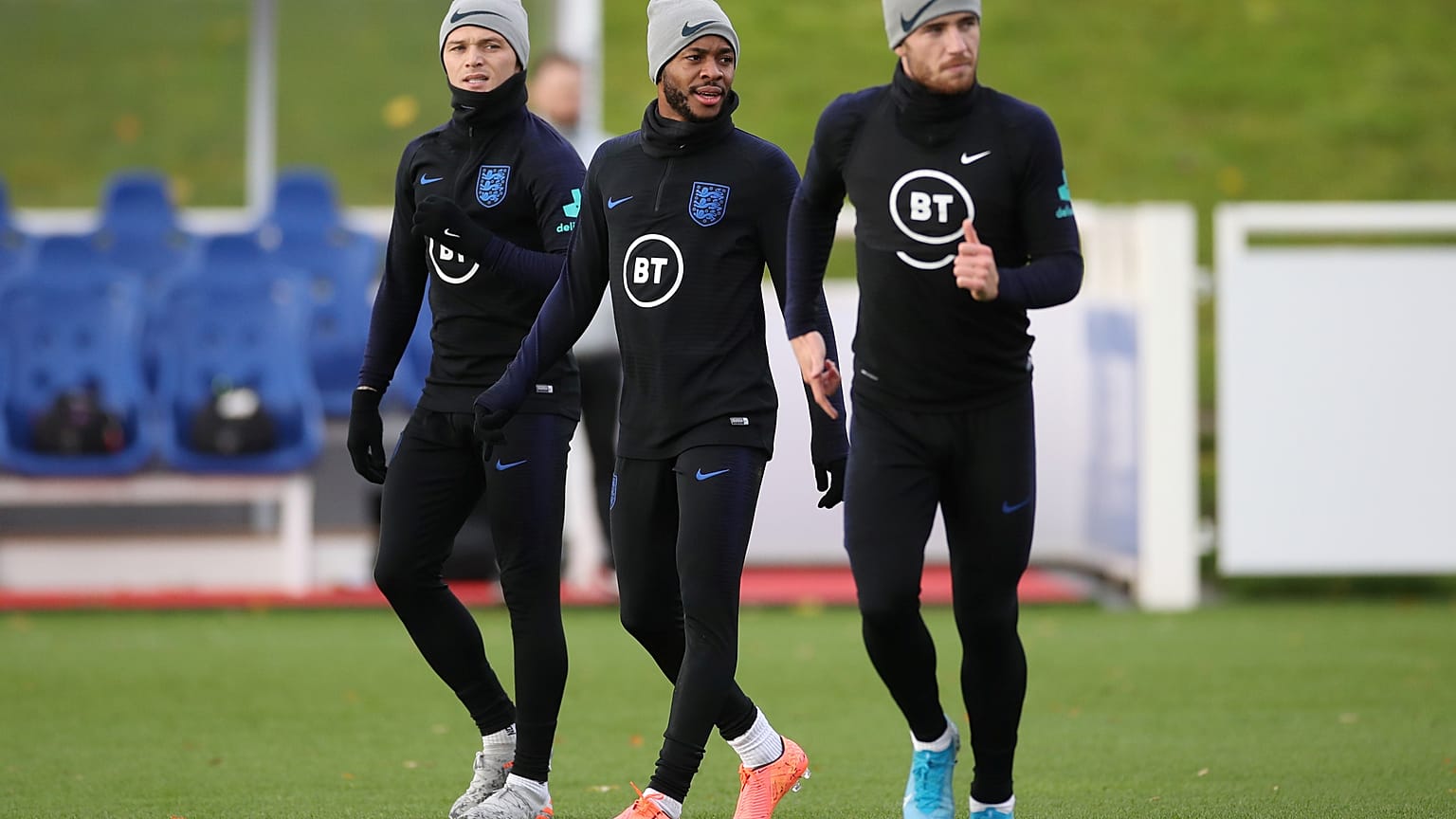 Sterling na bancada em jogo de qualificação para o Euro 2020