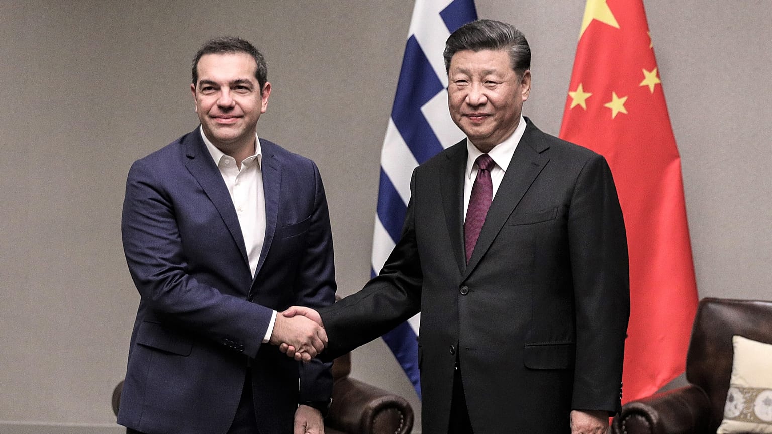 Ο πρόεδρος του ΣΥΡΙΖΑ, Αλέξης Τσίπρας και ο Πρόεδρος της Λαϊκής Δημοκρατίας της Κίνας, Σι Τζινπίνγκ