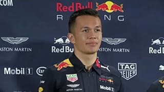 F1: Albon marad a Red Bullnál