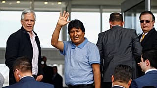 Evo Morales garante que continua na política