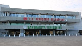 Haklarında yürütülen terör soruşturması kapsamında Diyarbakır'ın HDP'li Yenişehir ve Hazro belediye başkanlarının yerine görevlendirme yapıldı