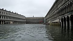 La plaza de San Marcos, un lago