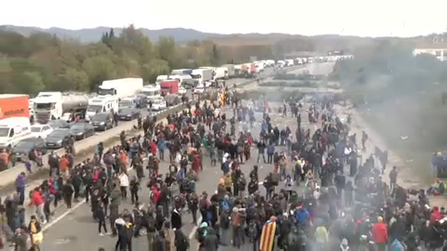 Ουρές χιλιομέτρων στα σύνορα Ισπανίας- Γαλλίας