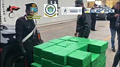 Cocaina per più di una tonnellata sequestrata a Gioia Tauro