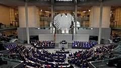 Soli fast weg: Die meisten Deutschen zahlen ab 2021 weniger