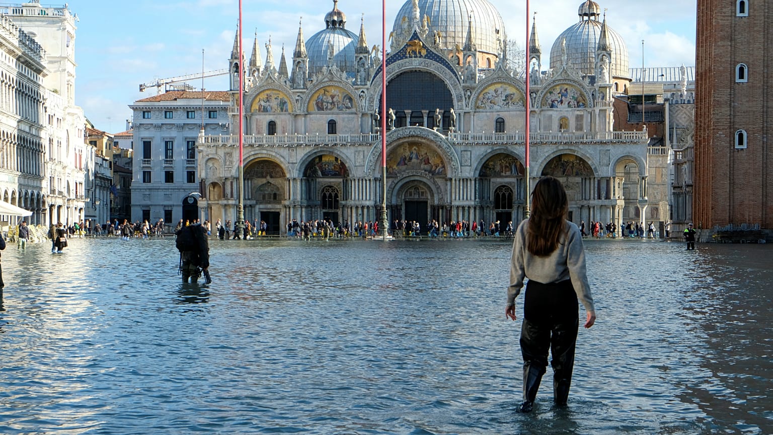 La barrera incompleta que hubiera protegido Venecia de la mayor marea en medio siglo