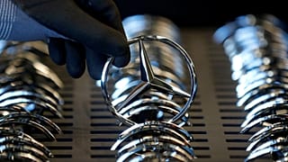 شعار شركة دايملر- أرشيف رويترز