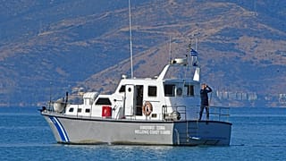 Σκάφος του λιμενικού σώματος 