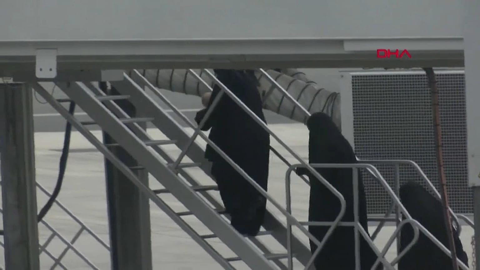 Suspeitos de pertencerem ao Daesh deportados para a Alemanha