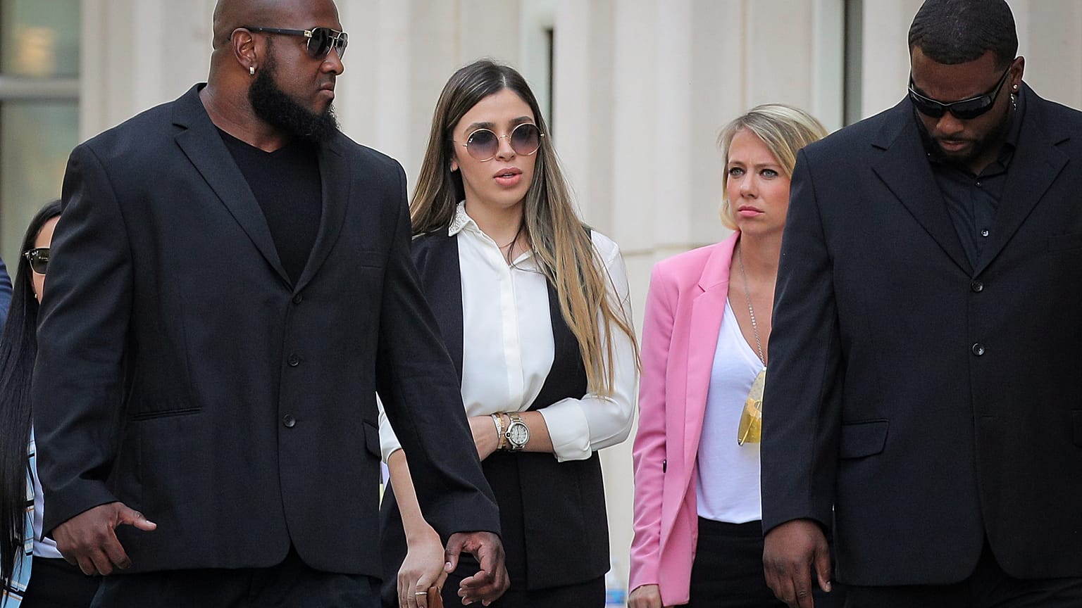 El Chapo'nun eşi Emma Coronel televizyon programına başlıyor