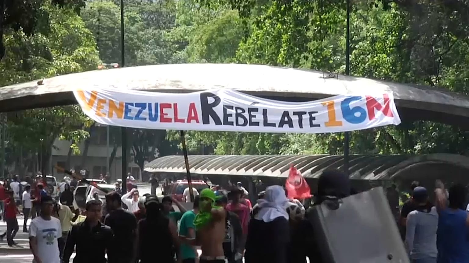 Venezuela, Guaidò torna in piazza