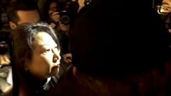 Hong Kong Adalet Bakanı Londra'da saldırıya uğradı