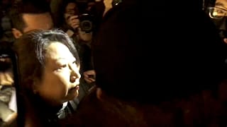 Hong Kong Adalet Bakanı Londra'da saldırıya uğradı