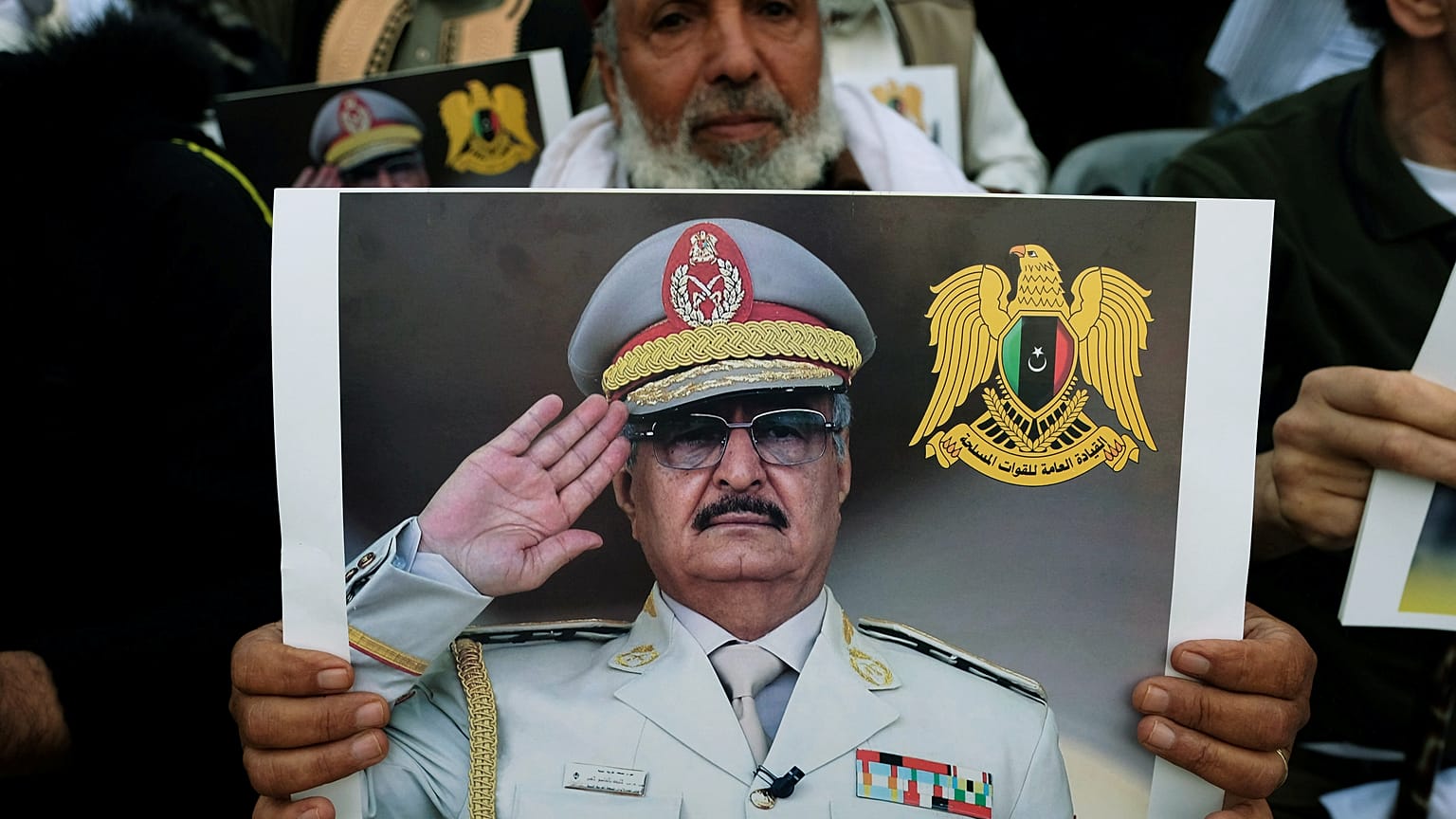 واشنطن تدعو المشير حفتر إلى وقف هجومه على طرابلس