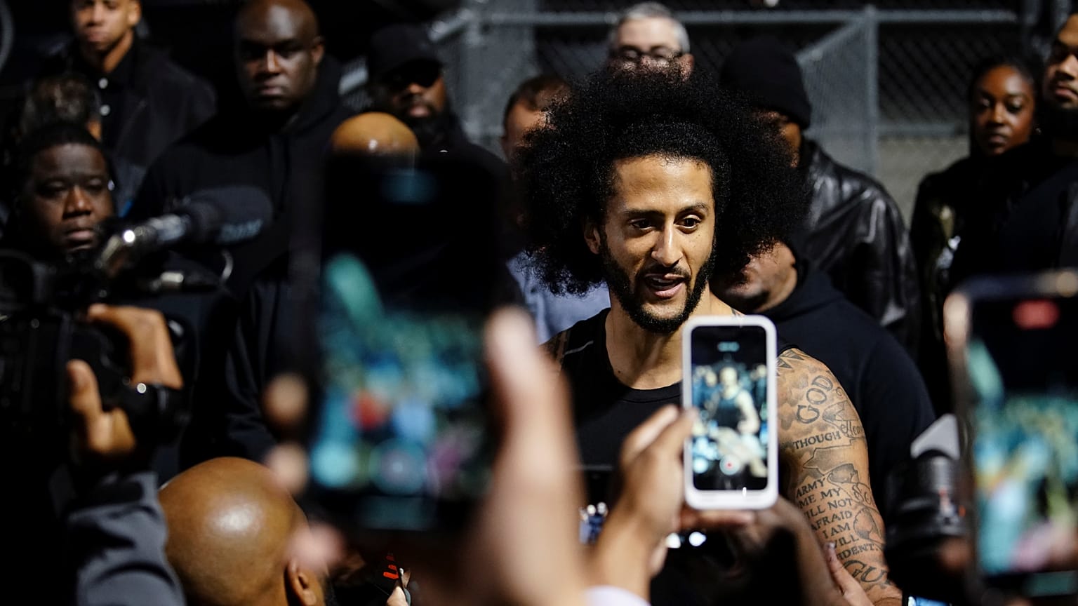 "Seit 3 Jahren bereit": Zoff um geschassten Quarterback Kaepernick