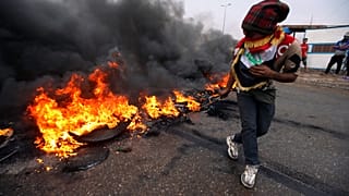 حلف الأطلسي يحض الحكومة العراقية على ضبط النفس ومبعوثها يصف الاحتجاجات بالمأساة