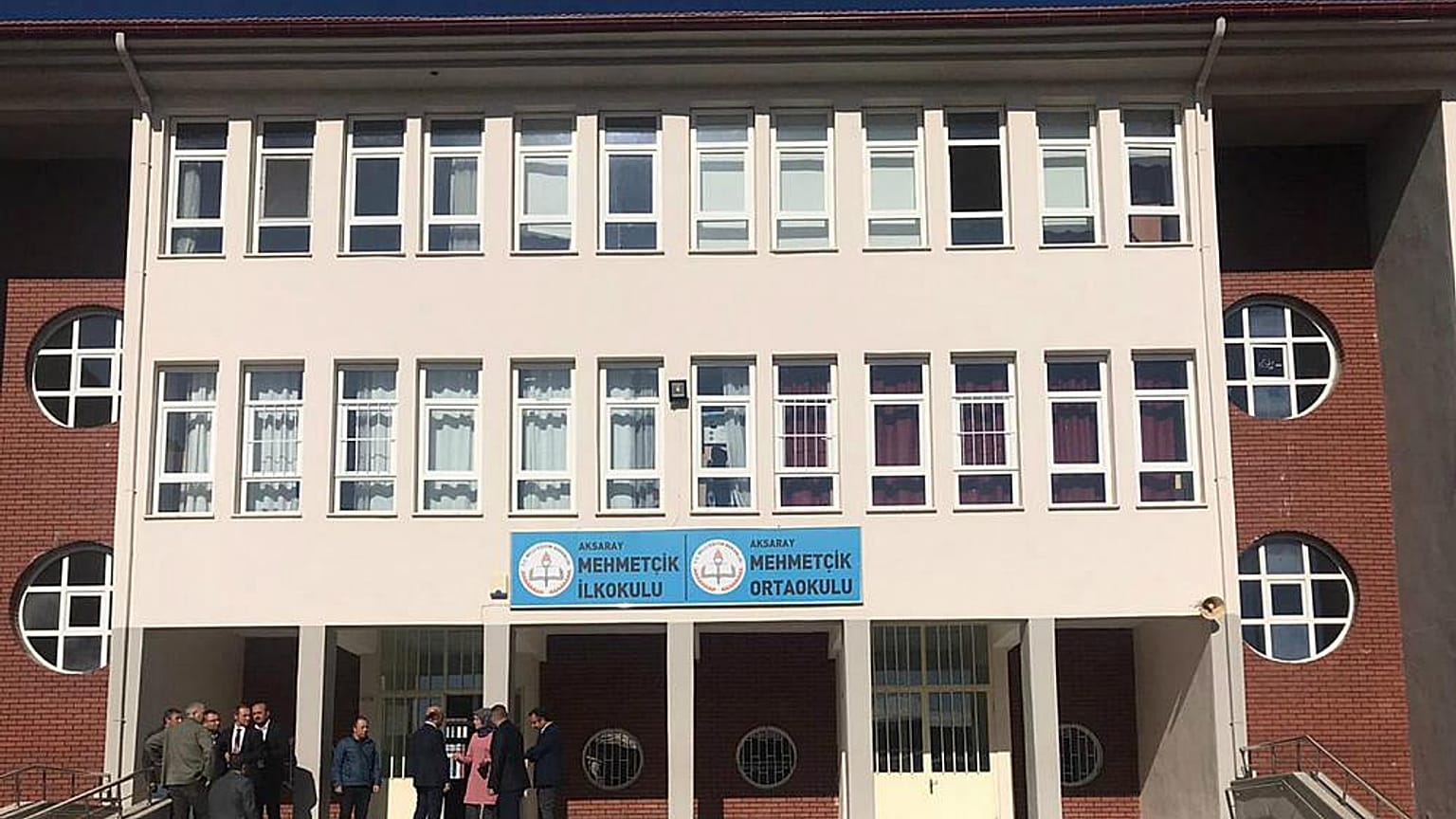 Aksaray'da otizmli öğrencilerin yuhalandığı okulun müdürü ve yardımcısı görevden alındı