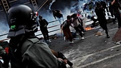 Χονγκ Κονγκ: Συνεχίζονται οι σφοδρές συγκρούσεις