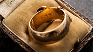 20 év után került elő Oscar Wilde híres ,,barátsággyűrűje"